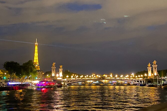 Private Tour: Eiffel Tower Summit and Professional Photo Session - Important Guidelines and Policies