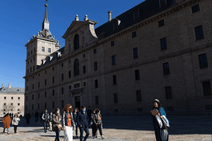 Private Tour Escorial& Segovia From Madrid With Hotel Pickup - Common Questions