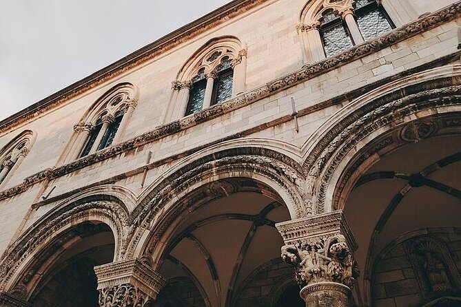 Private Tour: Evening Stroll Through the Old Town - Booking Information