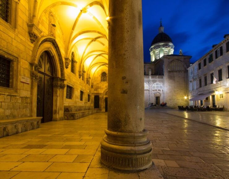 Private Tour: Evening Stroll Through the Old Town - Booking Details