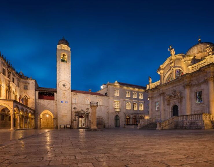 Private Tour: Evening Stroll Through the Old Town - Tour Experience