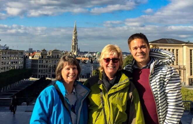Private Tour: Experience the Christmas Magic in Brussels - Discover Charming Holiday Scenes and Boutiques