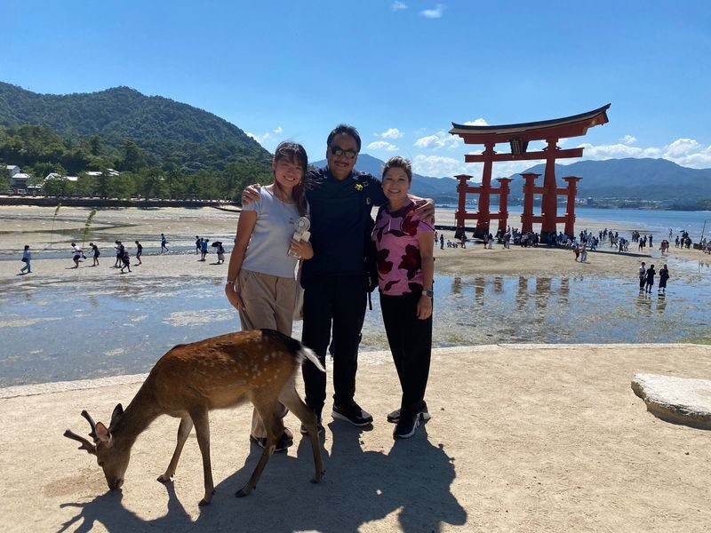 (PRIVATE TOUR) Explore MIYAJIMA in Half a Day - Omotesando, local food, and hands-on stops