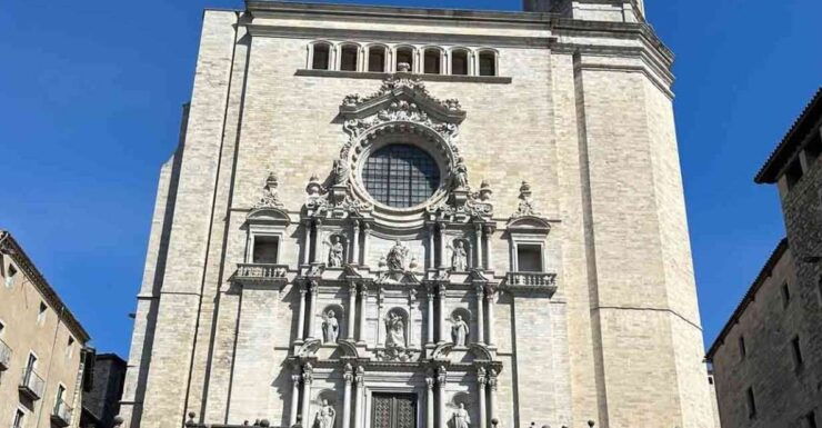 Private Tour From Barcelona to Gerona and Besalú - Tour Details and Booking Information