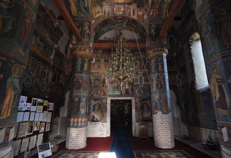 Private Tour From Bucharest to Draculas Tomb and Mogosoaia - Key Points