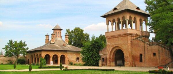Private Tour From Bucharest to Draculas Tomb and Mogosoaia - Booking Information