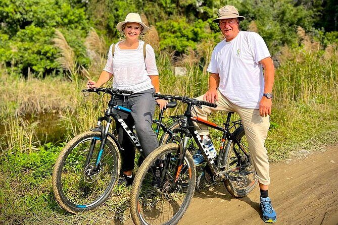 Private Tour from Hanoi to Trang An Grottoes and Bich Dong Pagoda - Who Should Consider This Tour?