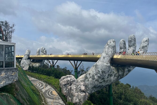 Private Tour From Hoi An/Da Nang to Golden Bridge(Lunch Excluded) - Walking Across the Golden Bridge