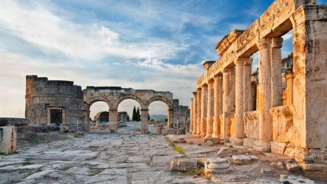 Private Tour: From Kusadasi/Fethiye to Pamukkale - Travertine Pools