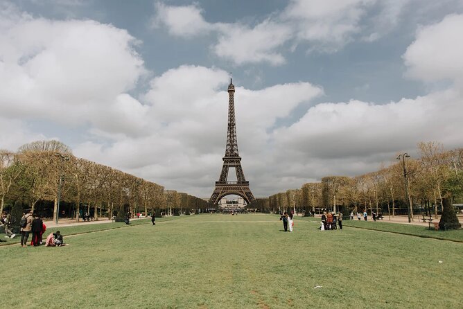 Private Tour From Paris With Lunch in Cruise - Tour Scheduling Options