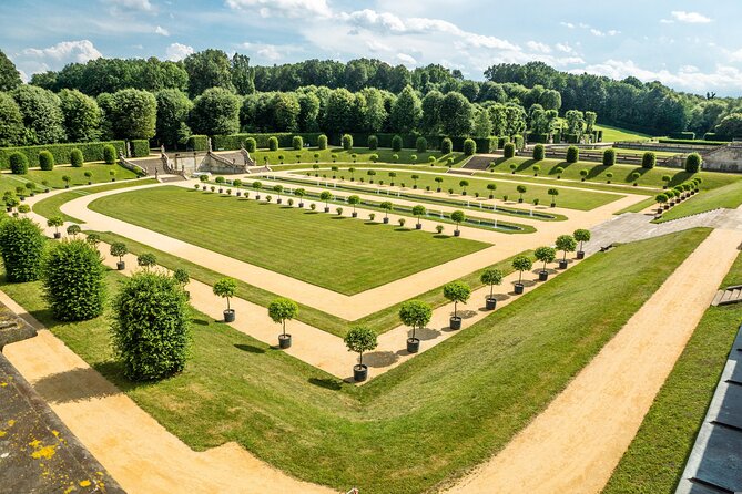 Private Tour From Prague to Moritzburg, Chemnitz and Großsedlitz - Chemnitz Exploration