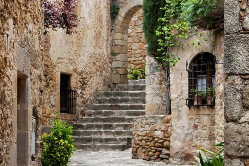 Private Tour Girona & Medieval Villages from Barcelona - An In-Depth Look at the Tour Experience