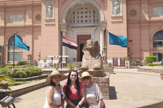 Private Tour Giza Pyramids ,Sphinx ,Egyptian Museum & Local Bazaars - Multilingual Offerings