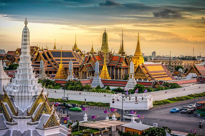 Private Tour: Grand Palace With Emerald Buddha Temple - Tour Details