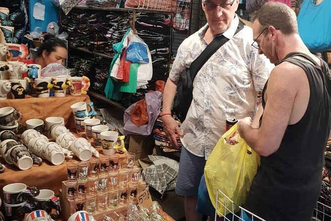Private Tour: Guided Chatuchak Weekend Market Shopping Tour With Lunch - The Sum Up