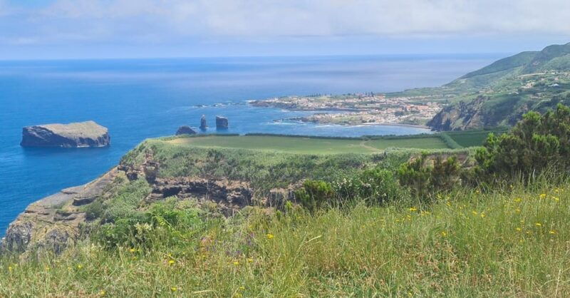 Private Tour Half Day Sete Cidades and pineapple production - The Best Views and Photo Opportunities