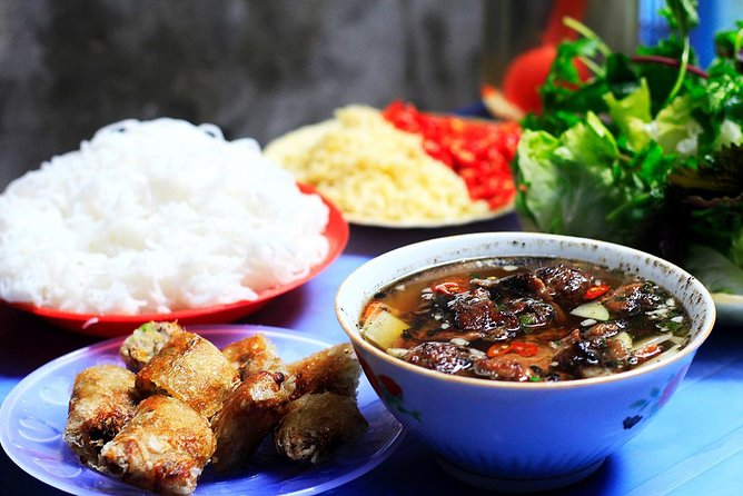Private Tour: Hanoi Walking Street Food Tour - Local Cuisine