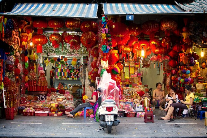 Private Tour: Hanoi Walking Street Food Tour in Night - Cultural and Historical Insights