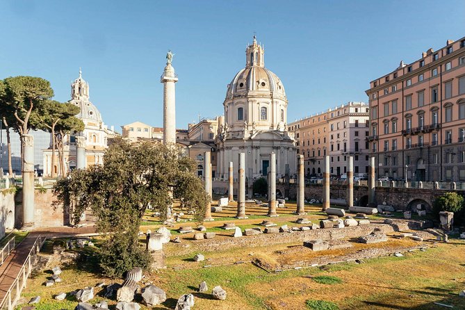 PRIVATE TOUR: Highlights & Hidden Gems of Rome | Drink Included - Immersive Neighborhood Exploration