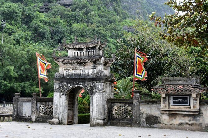 Private Tour: Hoa Lu and Tam Coc Boat and Bike Day Trip From Hanoi - Additional Information