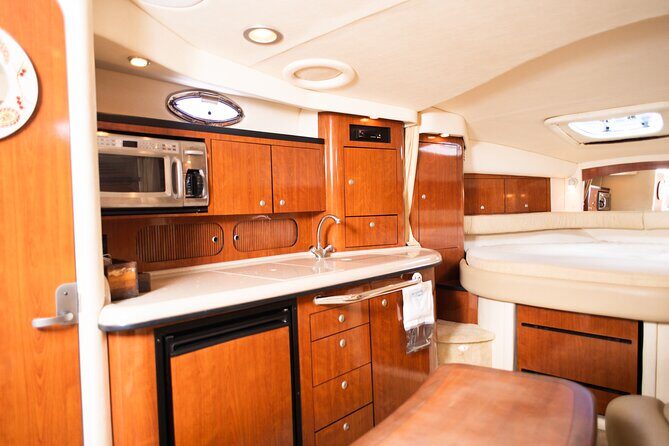 Private Tour In 38ft Yatch For Up To 12 Guest - Good To Know