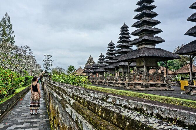 Private Tour in Ancient Temple Bali - The Iconic Ulun Danu Beratan Temple