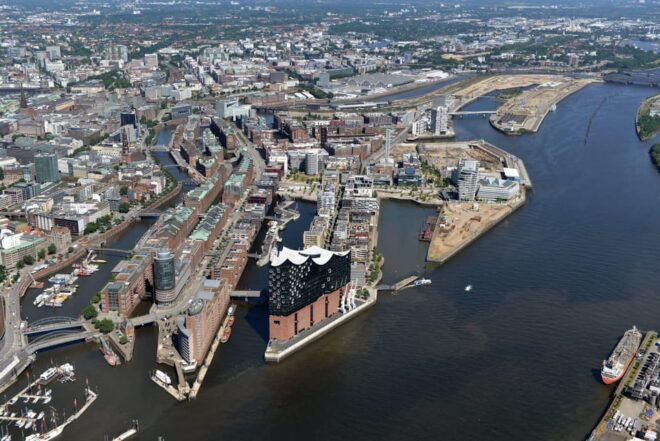 Private Tour in Hamburg - Personalized Tour Experience