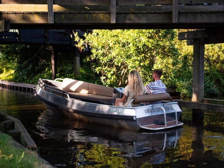 Private tour in luxury boat - The Sum Up