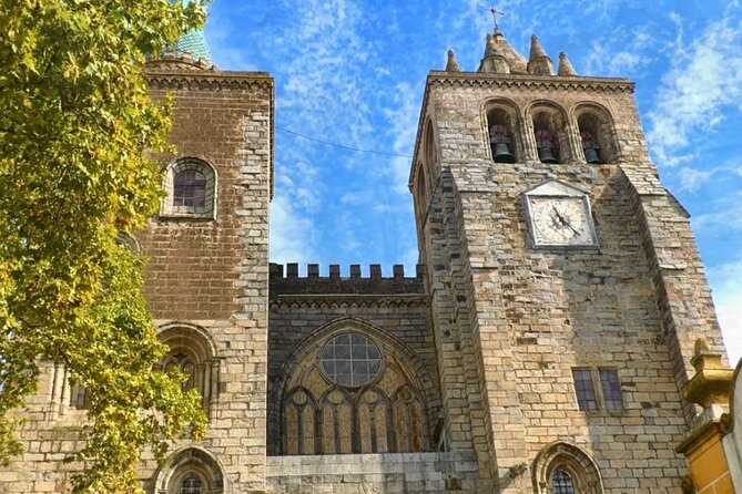 Private Tour in Monsaraz, Cork Factory and Evora - Tour Highlights