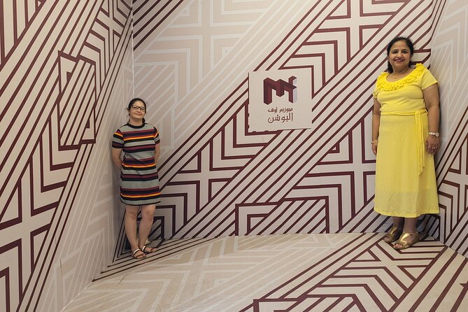 Private Tour in Museum of Illusions and Eiffel Summit - Selecting Your Preferred Tour Time