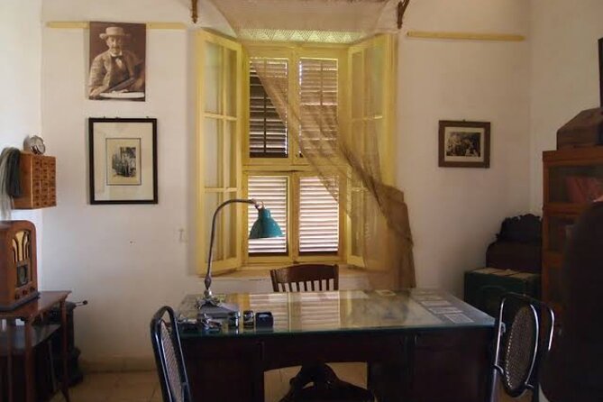 Private Tour in Ramesseum, Tombs of the Nobles and Carters House - Meeting and Pickup Information