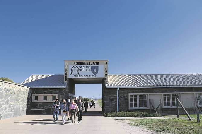 Private Tour in Robben Island, Kirstenbosch and Stellenbosch - Logistics and Requirements