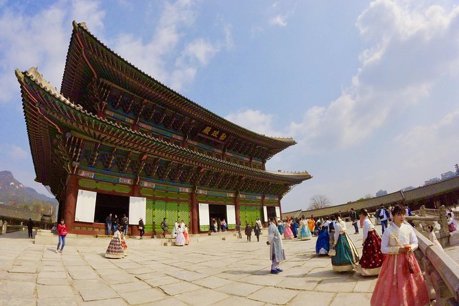 Private Tour in Spanish Magical Korea - Itinerary Overview