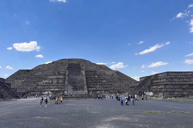 Private Tour in Teotihuacan Pyramids with 2025 New Car - The Sum Up