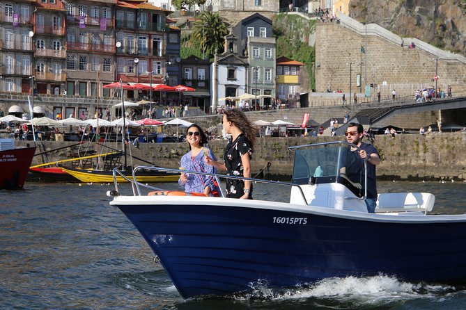 Private Tour in the Douro (1 to 4 People) in a Boat Just for You - Meeting and Pickup