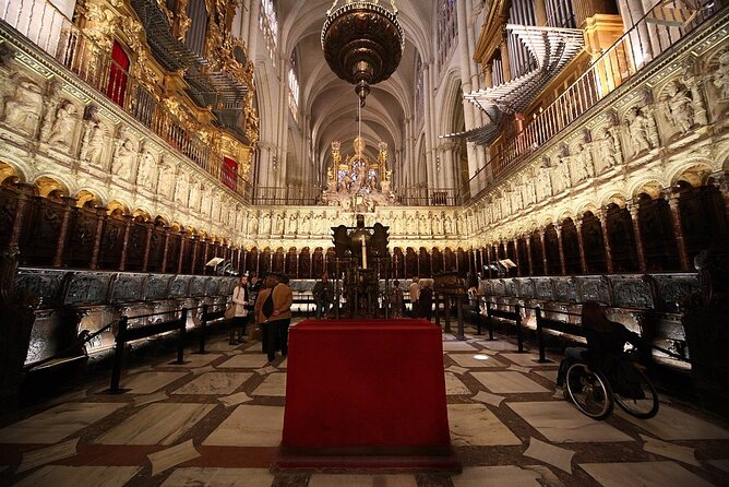 Private Tour in Toledo With Guide Tickets Included to Monuments - Group Size and Private Options