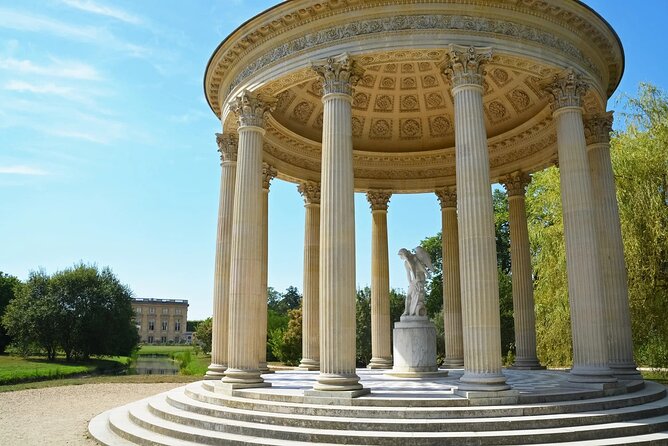 Private Tour in Versailles With Wine Tasting - Exclusive Access to Versailles