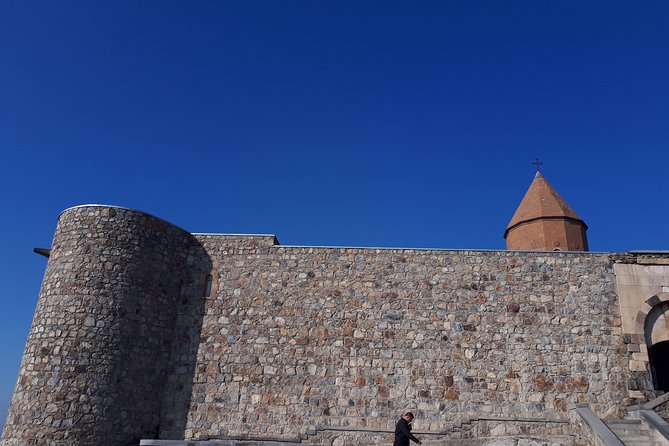 Private Tour: Khor Virap, Areni, Noravank, Jermuk - Meeting and Pickup Details