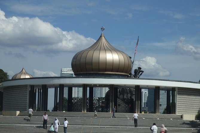 Private Tour : Kuala Lumpur Excursion With Petronas Entry Tickets - Port Klang - Tour Confirmation and Expectations