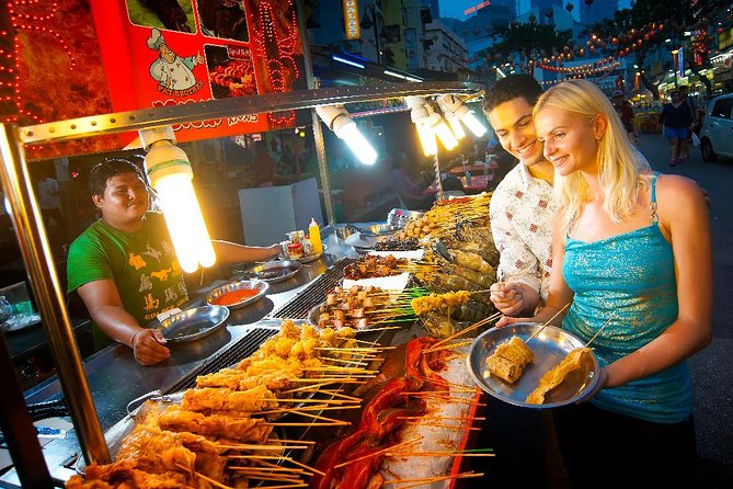 Private Tour : Lepak-Lepak at Local Night Market & Mamak Stall - Experience Highlights