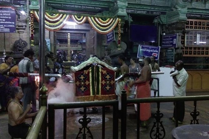 Private Tour: Madurai Meenakshi Amman Temple Night Ceremony - Meeting and Pickup Information
