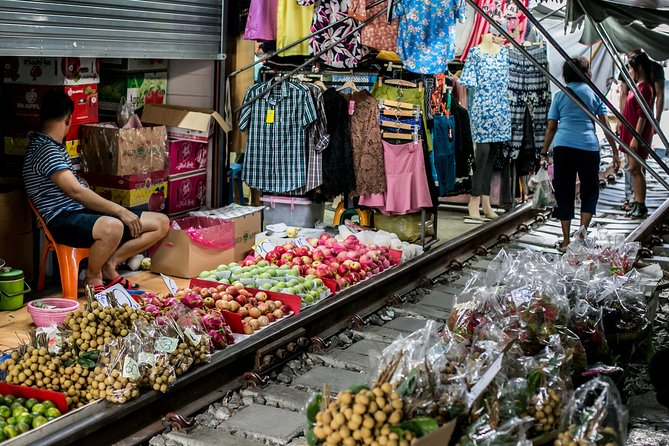 Private Tour: Maeklong Railway Market and Damnoen Saduak Floating Market - Highlights