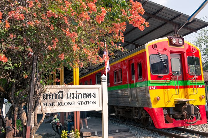 Private Tour: Maeklong Railway Market and Damnoen Saduak Floating Market - The Sum Up