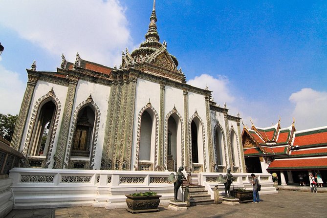 Private Tour: Magnificent Grand Palace and Emerald Buddha - Historical Significance