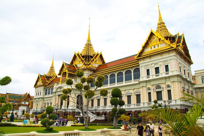 Private Tour: Magnificent Grand Palace and Emerald Buddha - Guided Tour Experience