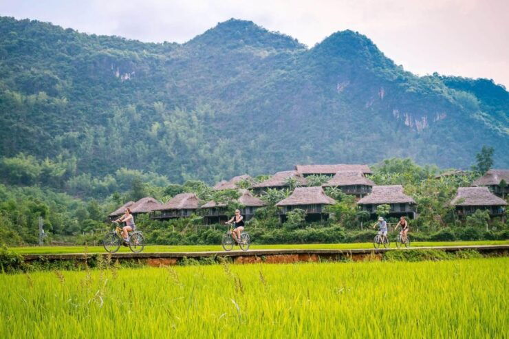 Private Tour Mai Chau Full Day With Biking - Multilingual Live Tour Guide Availability
