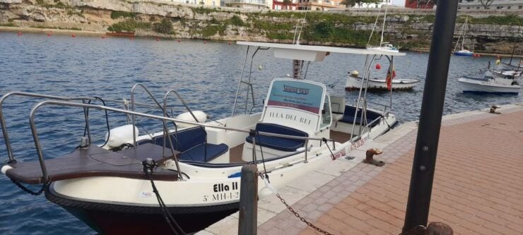 PRIVATE TOUR Maritime Taxi Service Within the Port of Maò - Itinerary