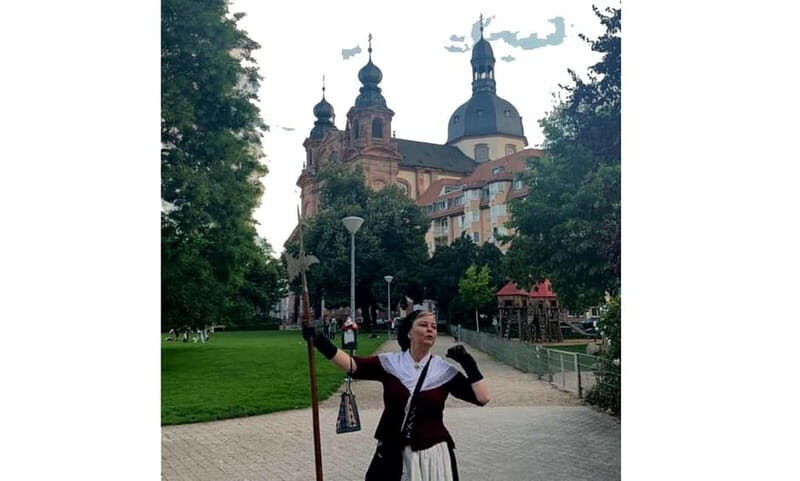 Private tour: Night watchman of Mannheim - city tour in costume - What is the Night Watchman Tour in Mannheim?
