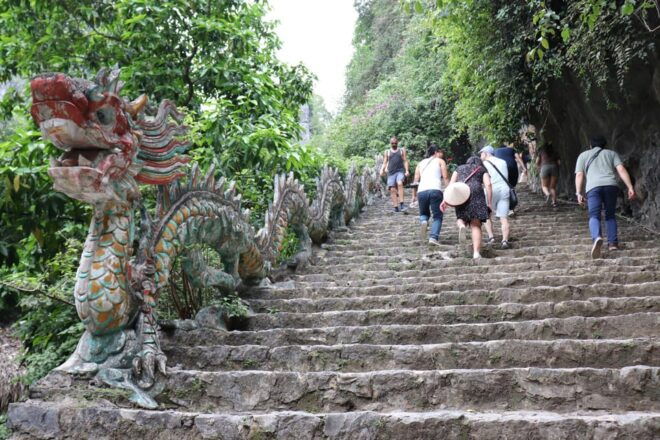 PRIVATE TOUR Ninh Binh One Day - Hoa Lu- Tam Coc - Mua Cave - Hoa Lu Ancient Capital