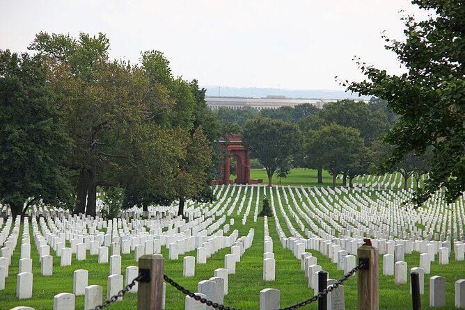 Private Tour of Arlington Cemetery (English/Portuguese) - Exploring Arlington Cemetery: An In-Depth Review of the Private Tour